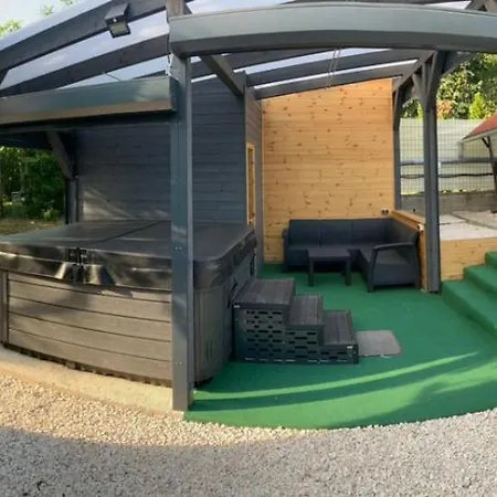 Apartamento Forrás Maconka